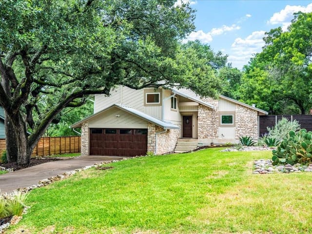 7001 Danwood Dr