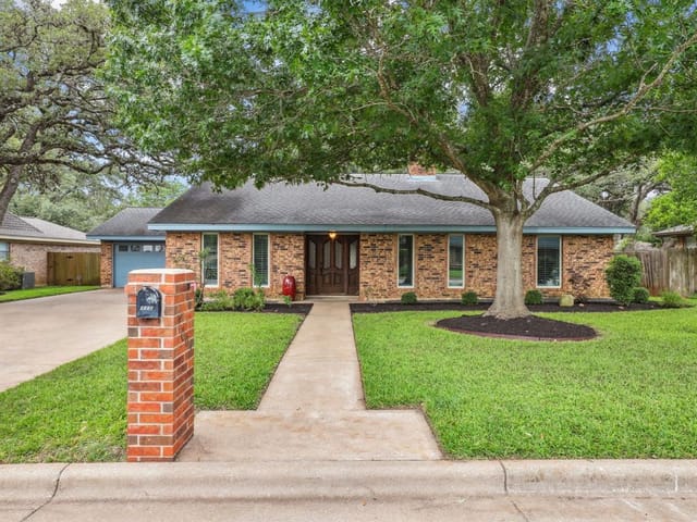 7002 Bent Oak Cir