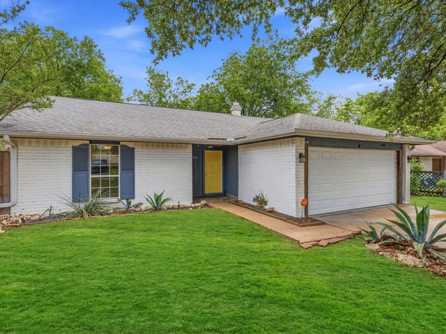7003 Windrift Way