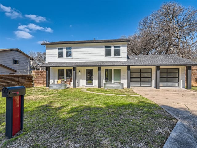 7004 Burnell Dr