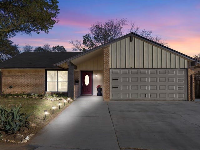 7004 Twisted Oaks Dr