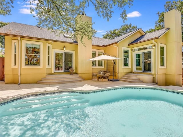 7008 Anaqua Dr