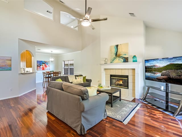 7008 Wandering Oak Rd
