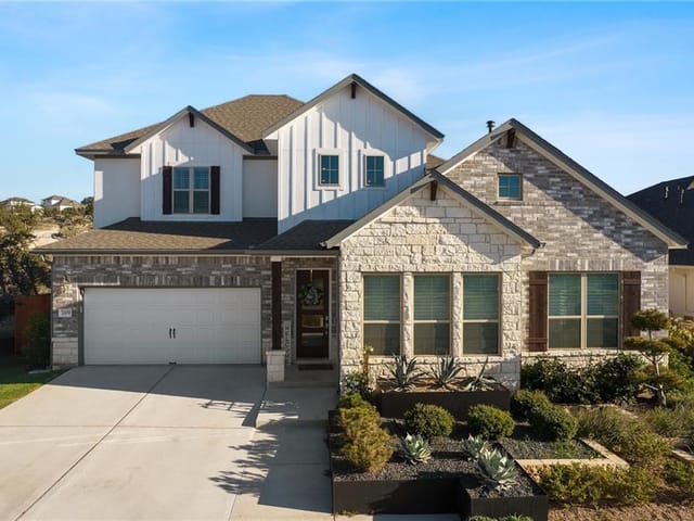 7009 Empresa DR