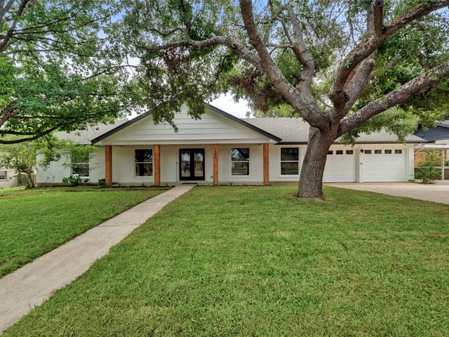 7009 Whispering Creek Dr