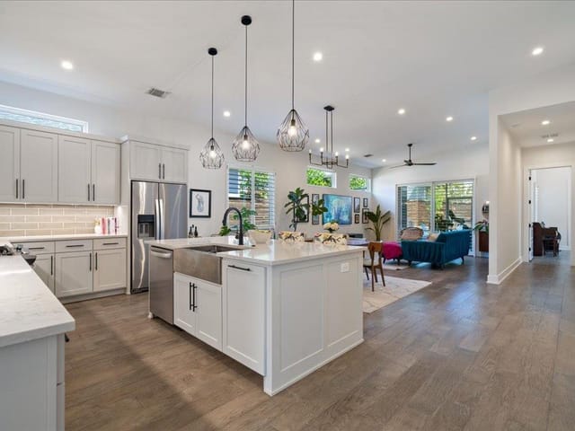 7009 Zachary Dr