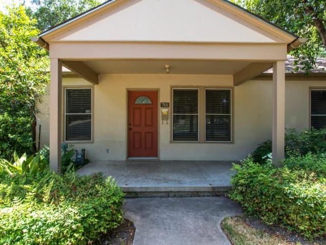 701 Bouldin Ave