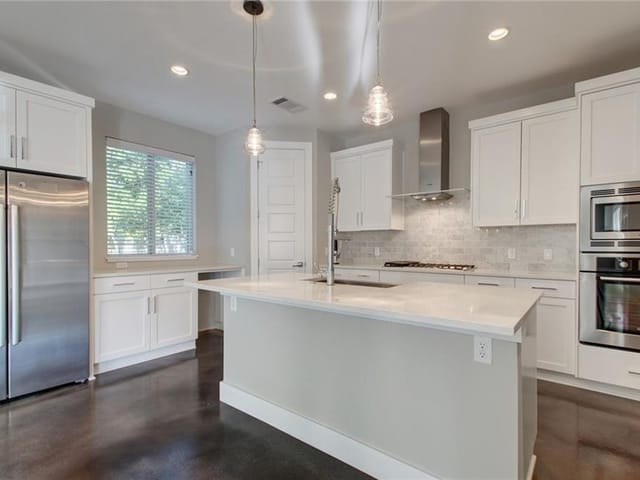 701 E 49th St Unit #A