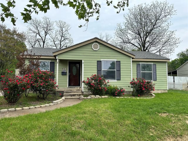 701 Kern Rd