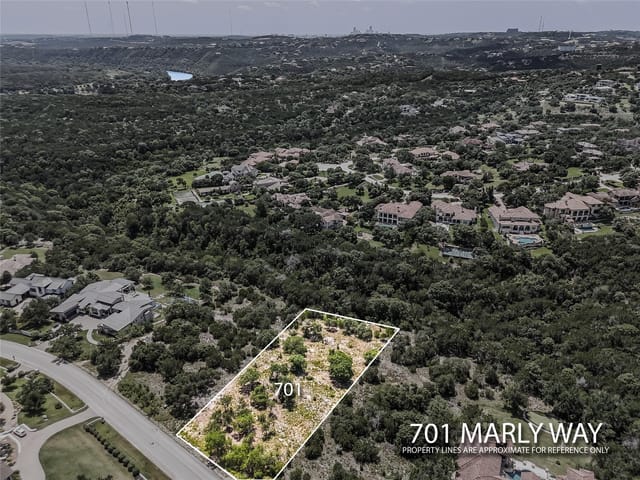701 Marly WAY