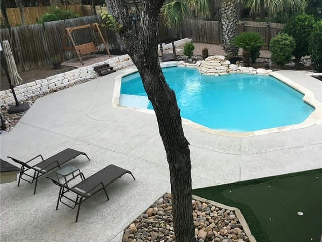 7010 Danwood Dr