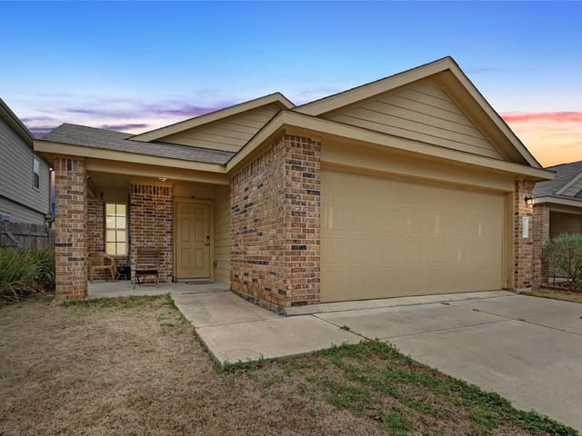 7012 Razors Edge Dr