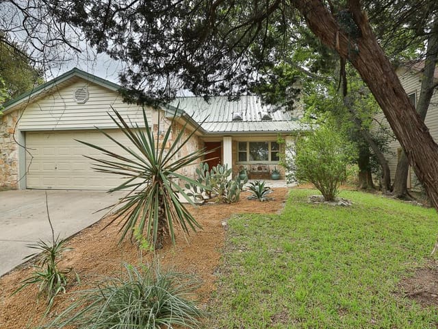 7013 Bill Hughes Rd