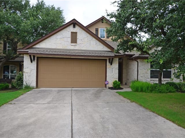 7017 Estana Ln