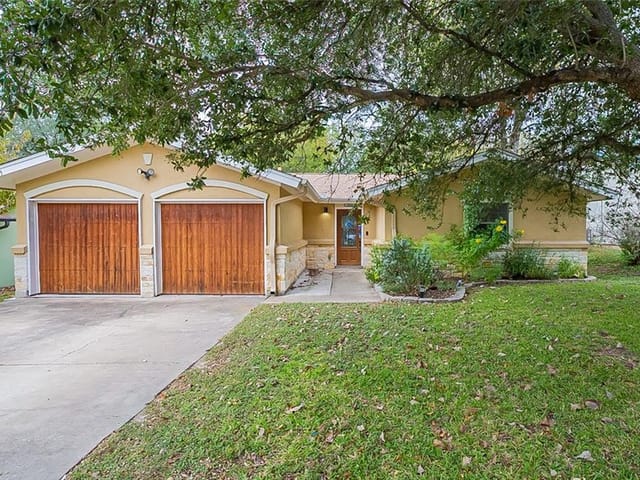 7018 Crosswood Dr