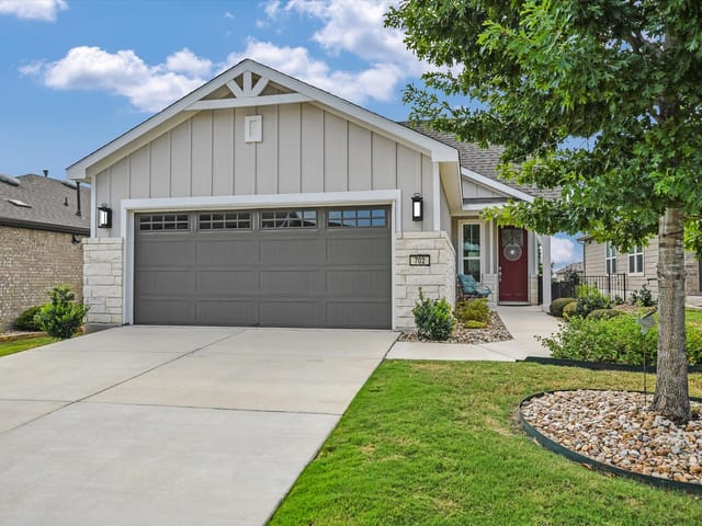702 Kitty Hawk Rd