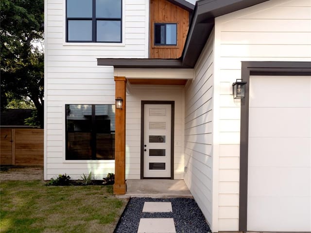 702 Valdez St Unit #B