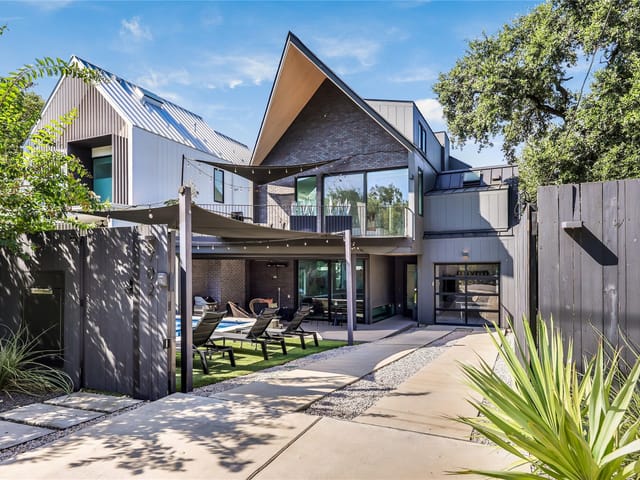 View 702 W Elizabeth ST 702 W Elizabeth ST, photo 1 of 40, Austin, TX