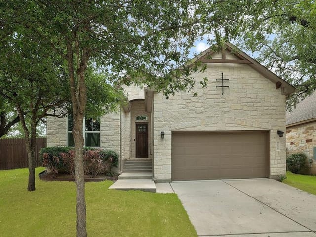 7028 Estana Ln