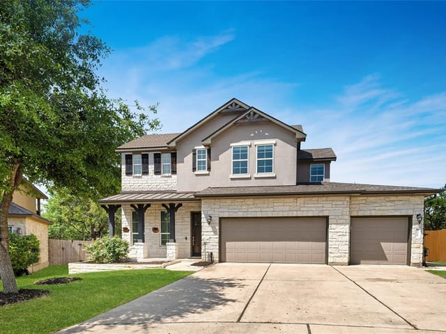 7029 Estana Ln