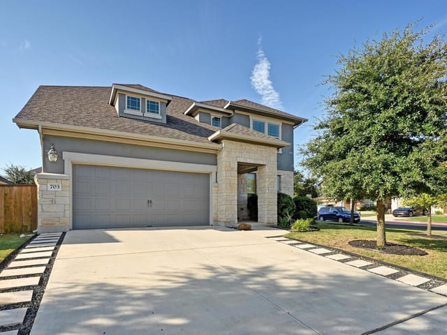 703 Patriot Dr