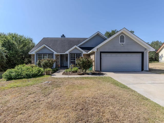 703 Post Oak CIR