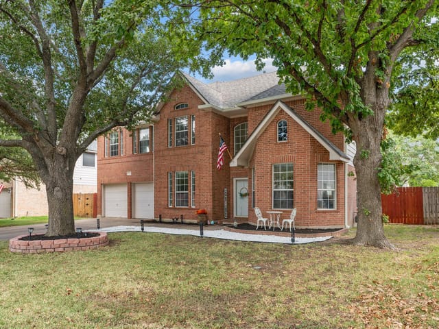 706 Churchill Farms DR