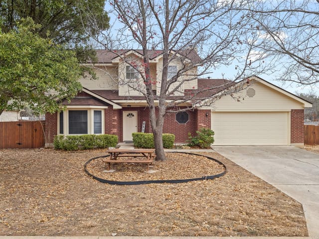 706 Grapevine Dr