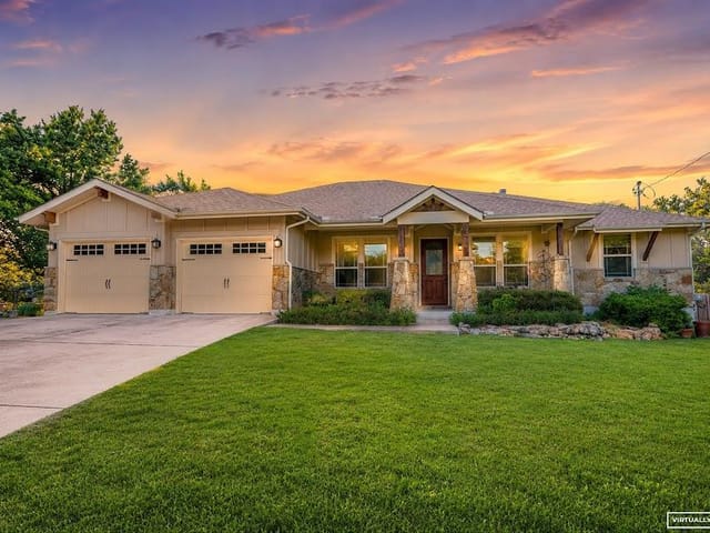 706 Rogart DR