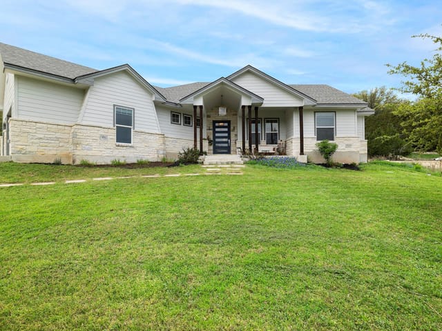 706 Stow DR