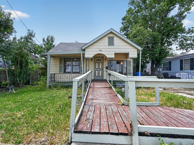 708 Booth ST