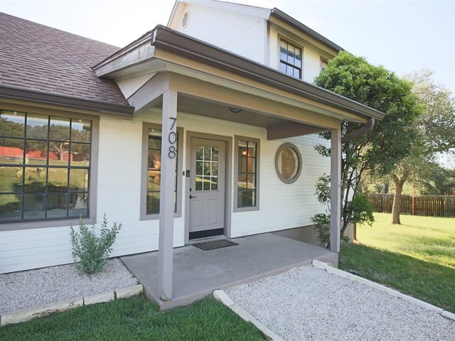 708 Cowal DR