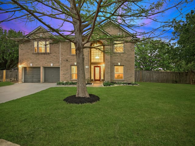 708 Holly Ct
