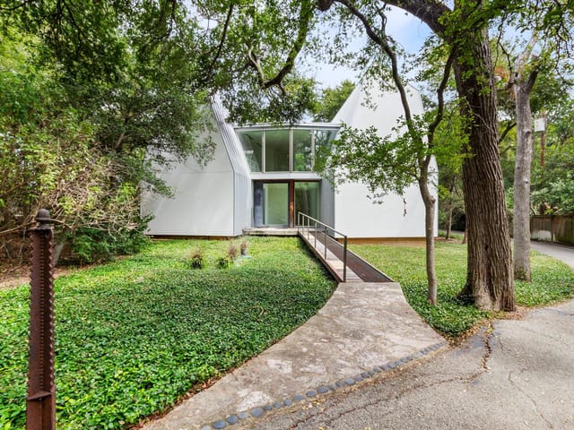 708 Snyder Hill Dr