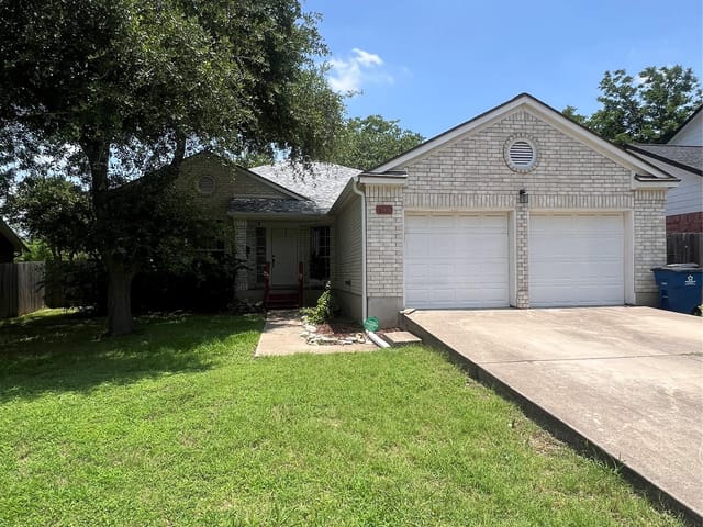 709 Elder WAY