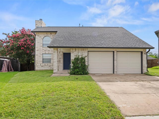 709 Firethorn LN