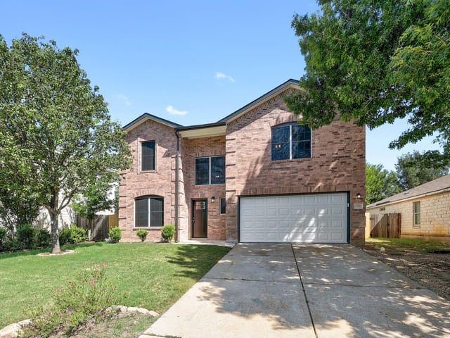 709 LOS ROBLES RD