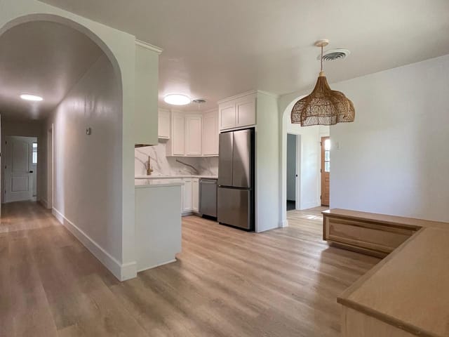 709 Pecan Valley Dr