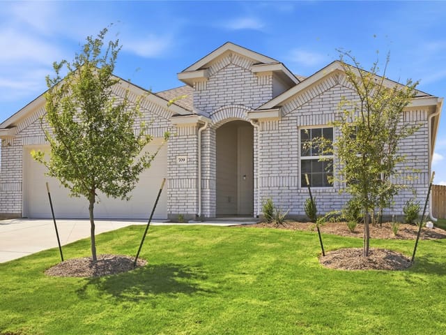 709 Red Wolf DR
