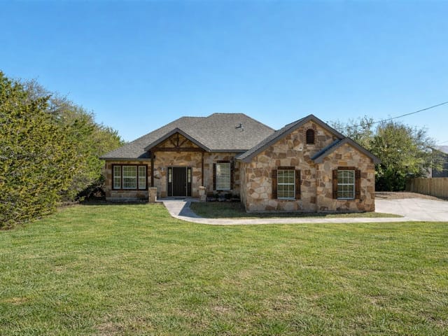 710 Deer Creek Cir