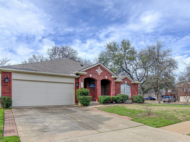7100 Quimper Ln