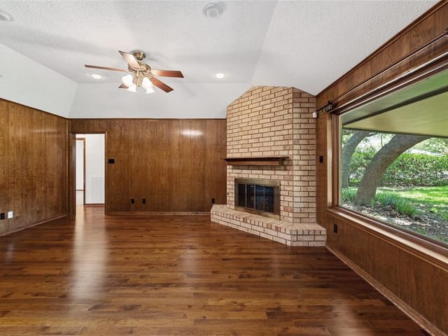 7101 Squirrel Oak Cir