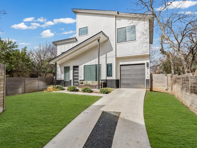 7102 Providence Ave Unit #2
