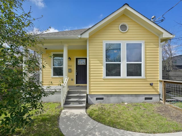 7104 Grover Ave