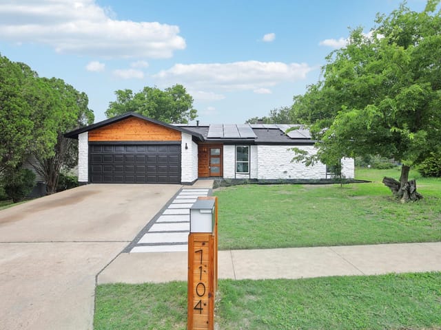 7104 Tawny Cir