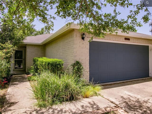 7105 Cayenne Ln