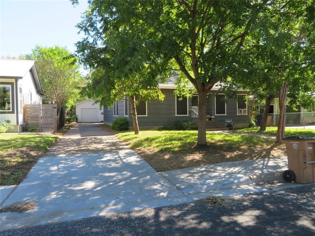 7105 Grover Ave