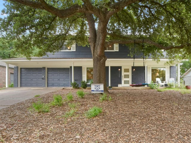 7105 Meadowood Dr