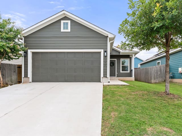 7105 Tonka Ln