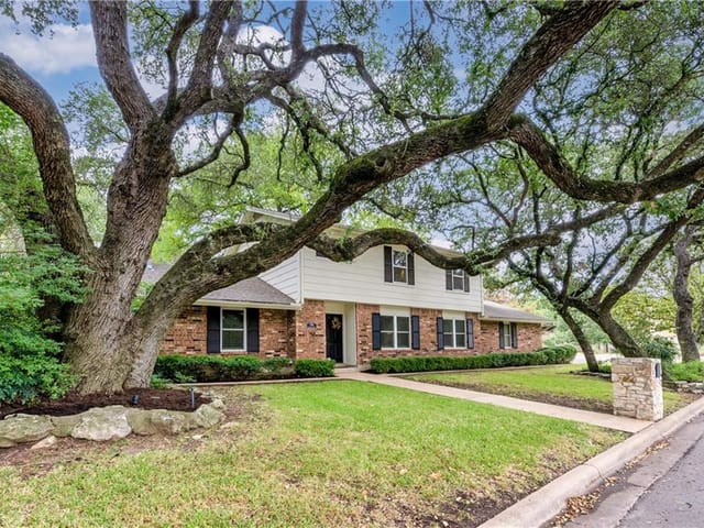 7106 Fireoak Dr